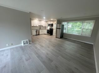 10359 Ashbrook Dr, Saint Louis, MO 63137