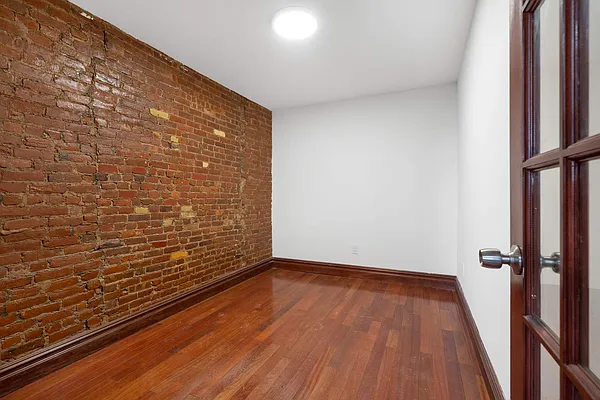 Rented by Compass | media 19