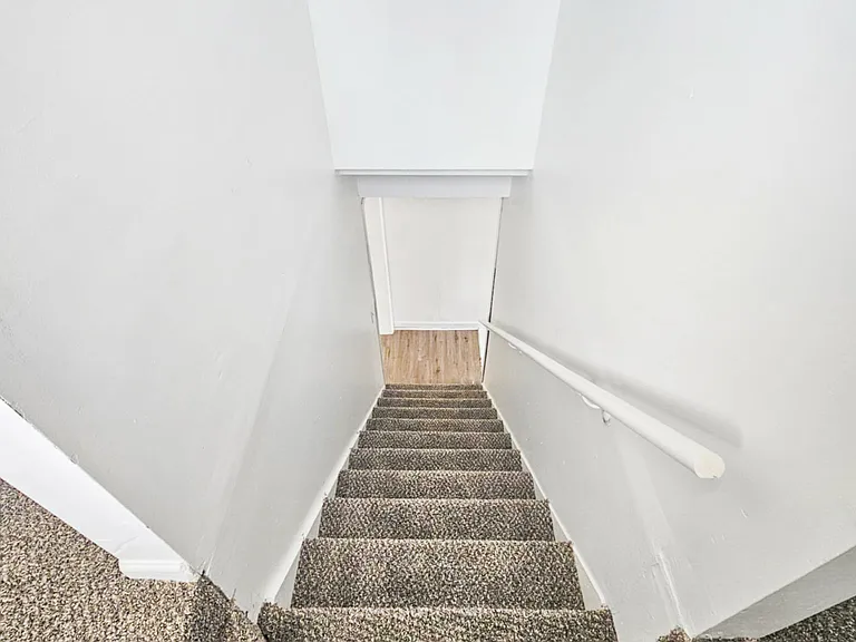 7547 Lamphere — Photo 20
