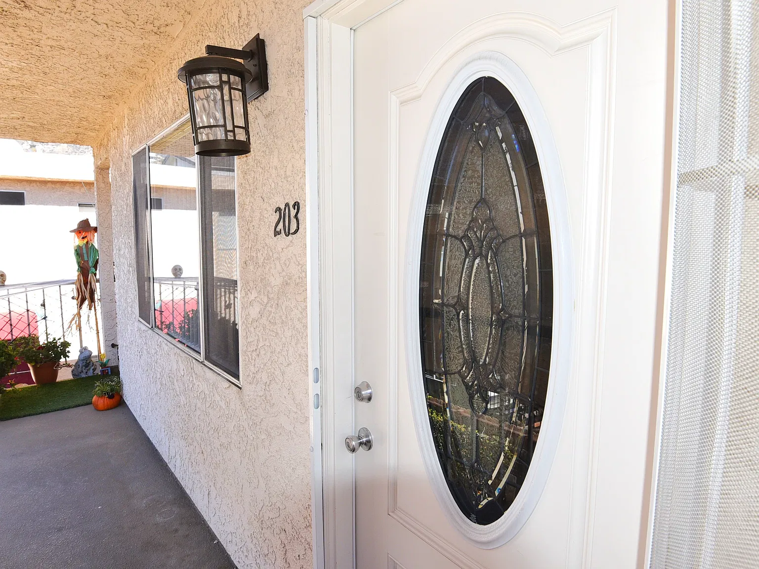 2 bed, 900 sqft, $2,500 — Photo 2