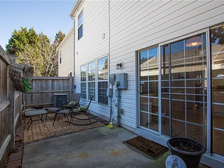 2507 Timbercreek Cir — Photo 30