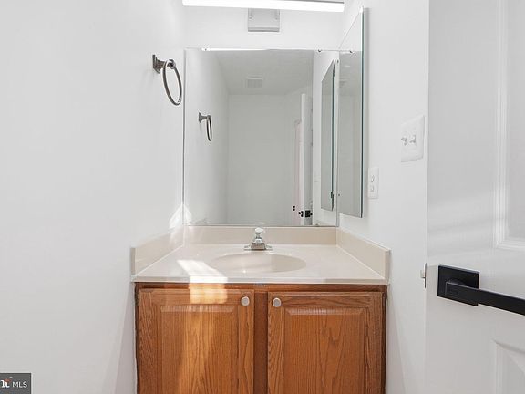 3rd image of 19217 Cross Ridge Dr