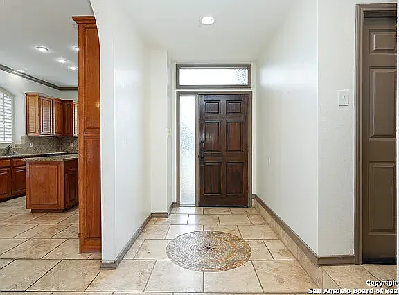 3 bed, 2267 sqft, $3,300 — Photo 2