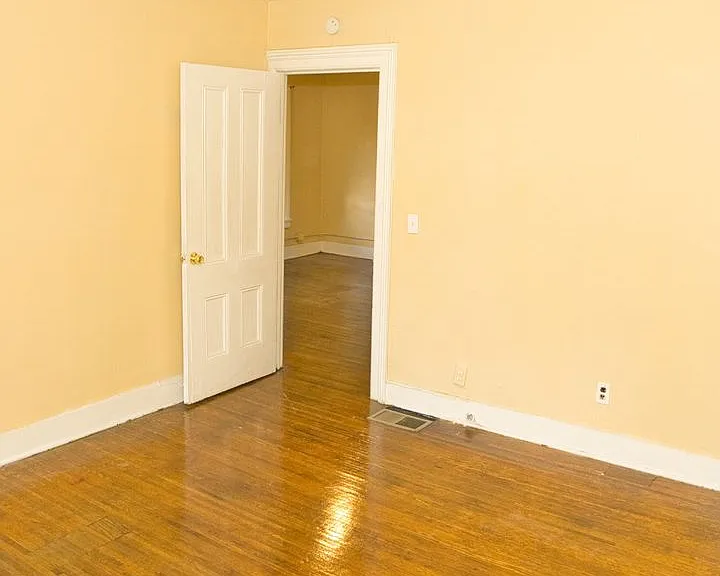 865 Clifford Ave — Photo 15