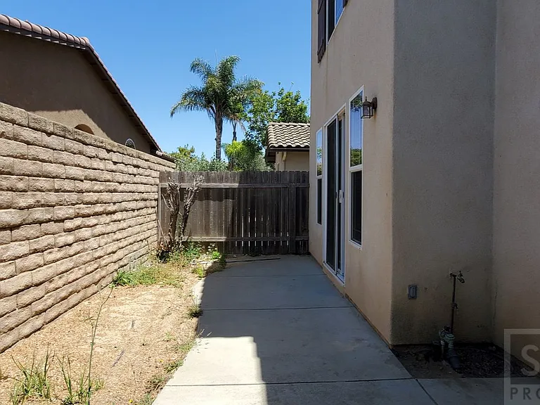 1715 Bilbao Dr — Photo 39