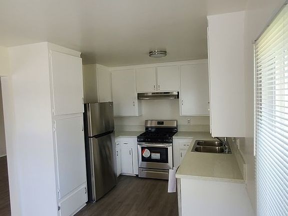 4th image of 6731 Whitsett Ave #1