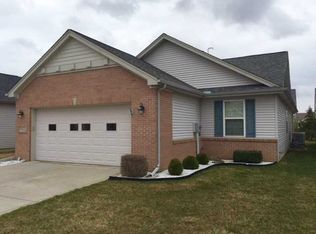 8966 N Park Lake Cir, Sylvania, OH