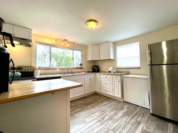 15 Barton Dr