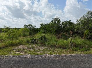 106 & 108 Navaho Dr, Sandia, TX 78383