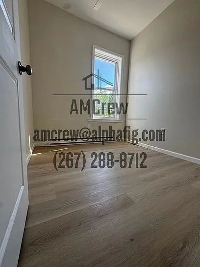 931 E Woodlawn St — Photo 3