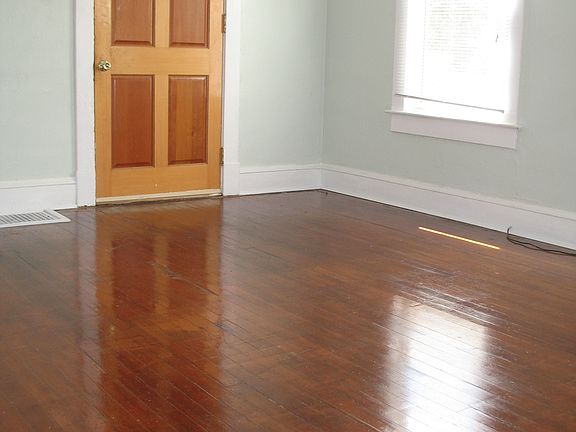 4th image of 250 Lucile Ave