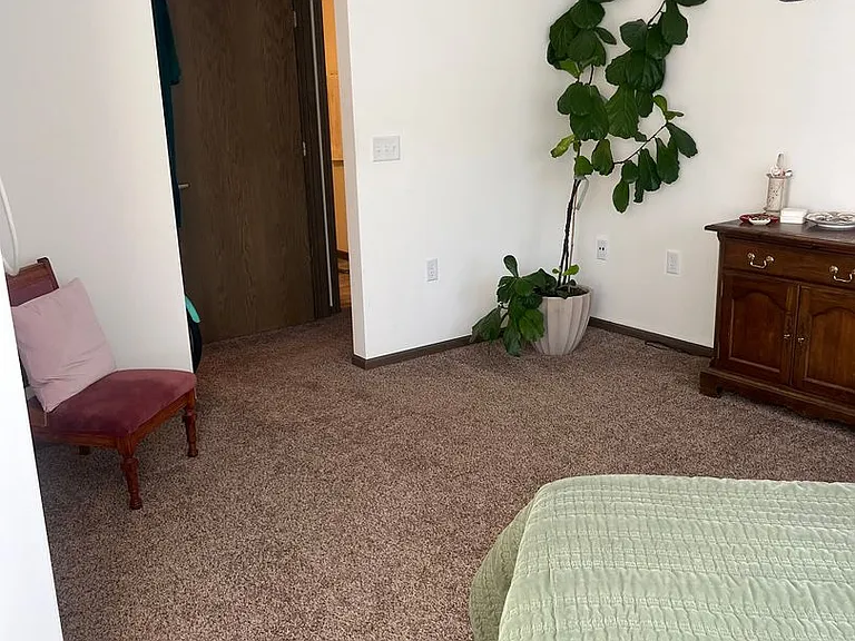 Pine Ridge Apartments — Photo 5