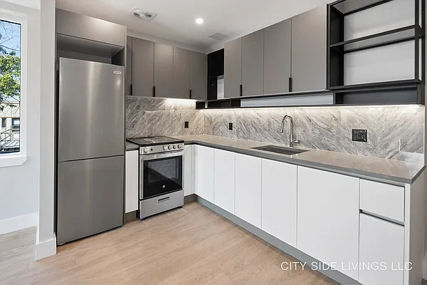 Rented by Cityside Rentals Corp | media 2