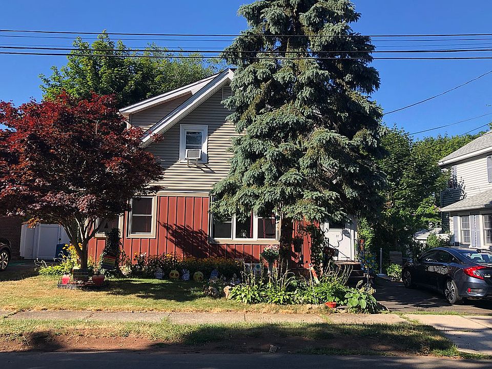 22 Ure Ave East Haven