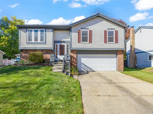 1152 Heritage Dr, Canton, MI 48188