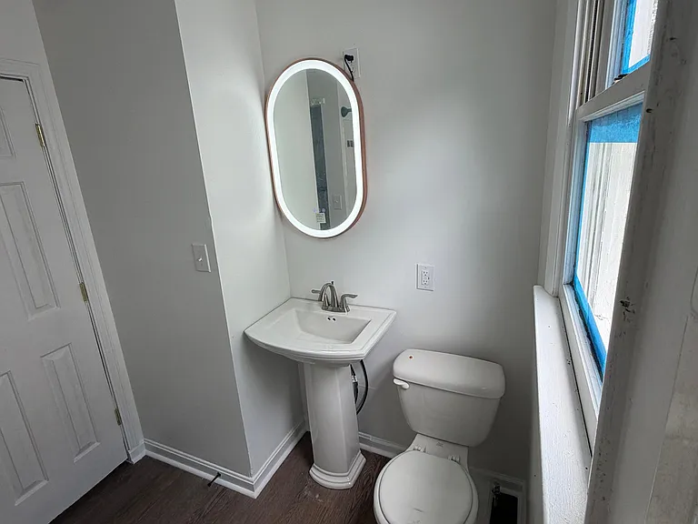 3229 Kirby Ave — Photo 6