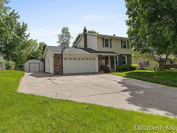 2nd image of 2056 Stanford Dr SE