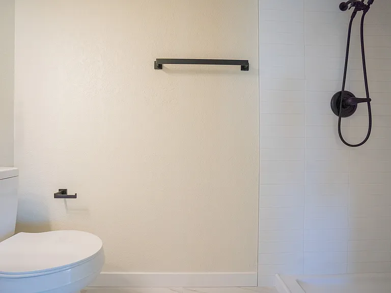 3142 N 78th Dr — Photo 14