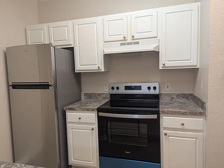 911 N Orange Ave #122 — Photo 5