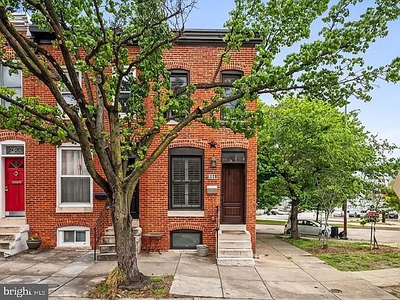 2nd image of 644 E Clement St