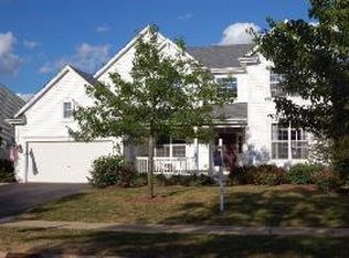 704 Hedgerow Ln, Oswego, IL 60543