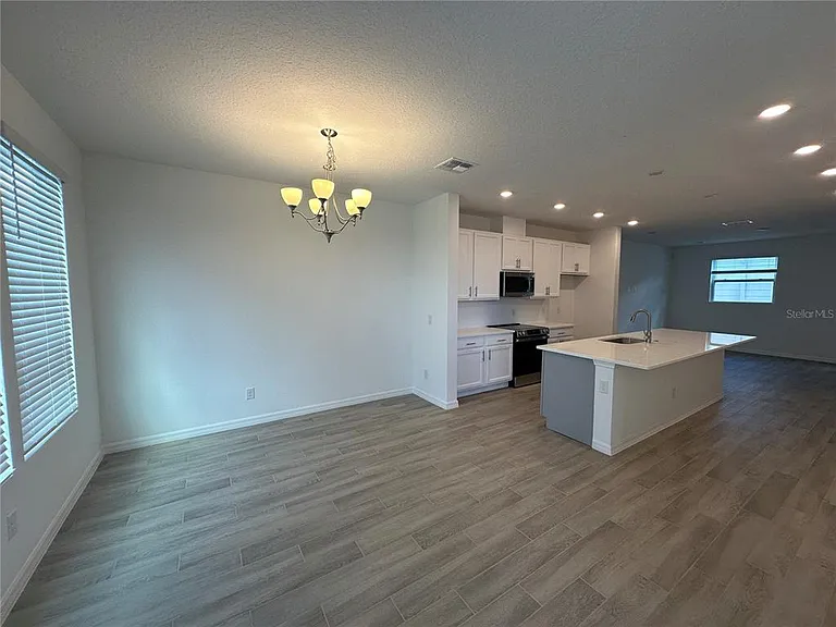 6541 Cyrils Dr — Photo 3