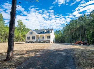 1975 Moody Fox Ln, Carson, VA 23830