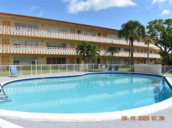 11855 NE 19th Dr APT 8, North Miami, FL 33181