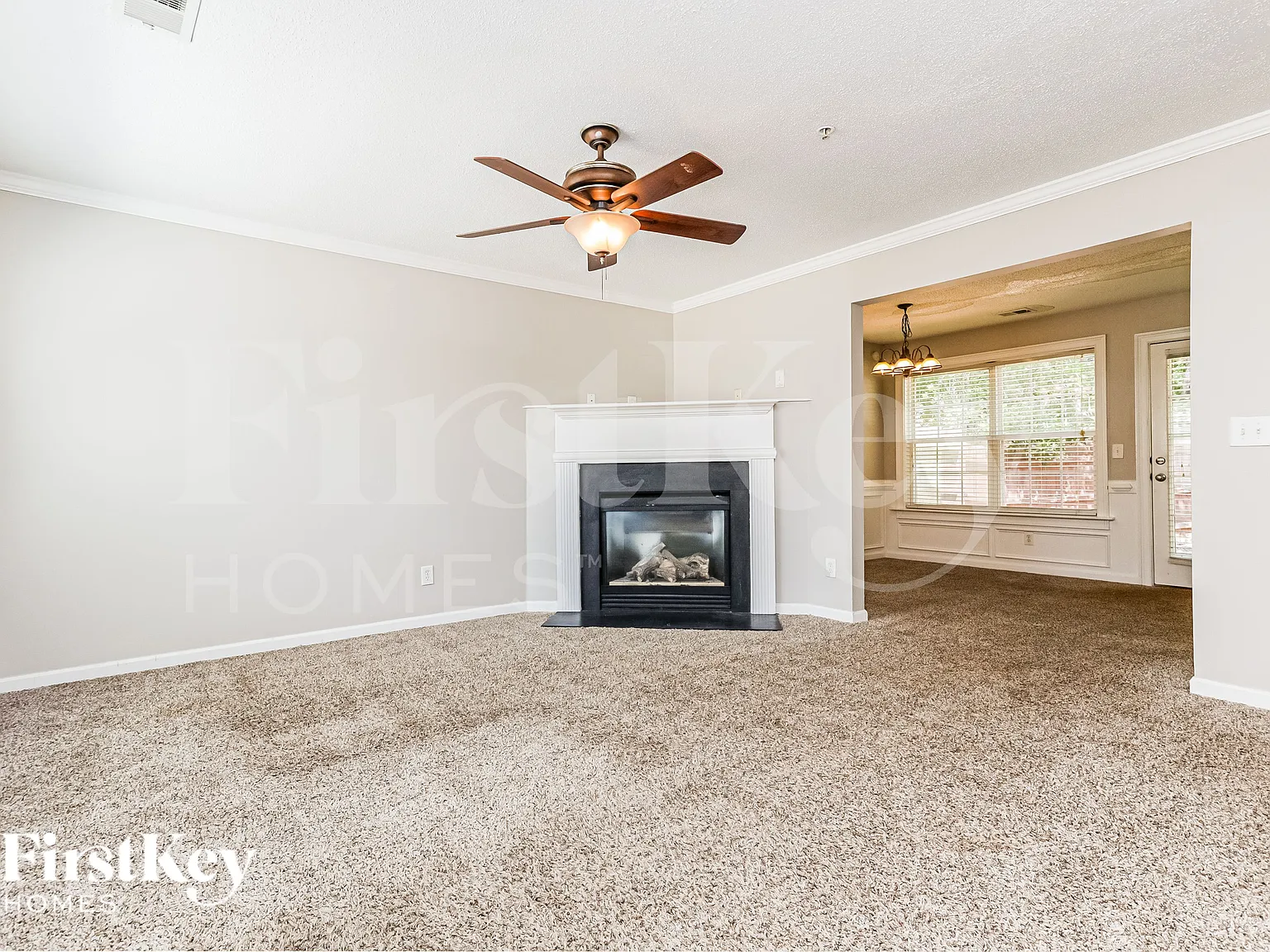 2 bed, 2.5 bath, 1150 sqft, $1,715 — Photo 2