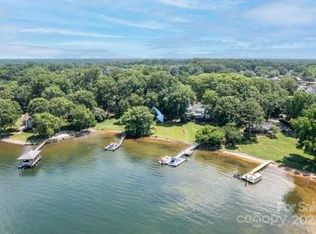 7423 Norman Island Dr, Cornelius, NC 28031