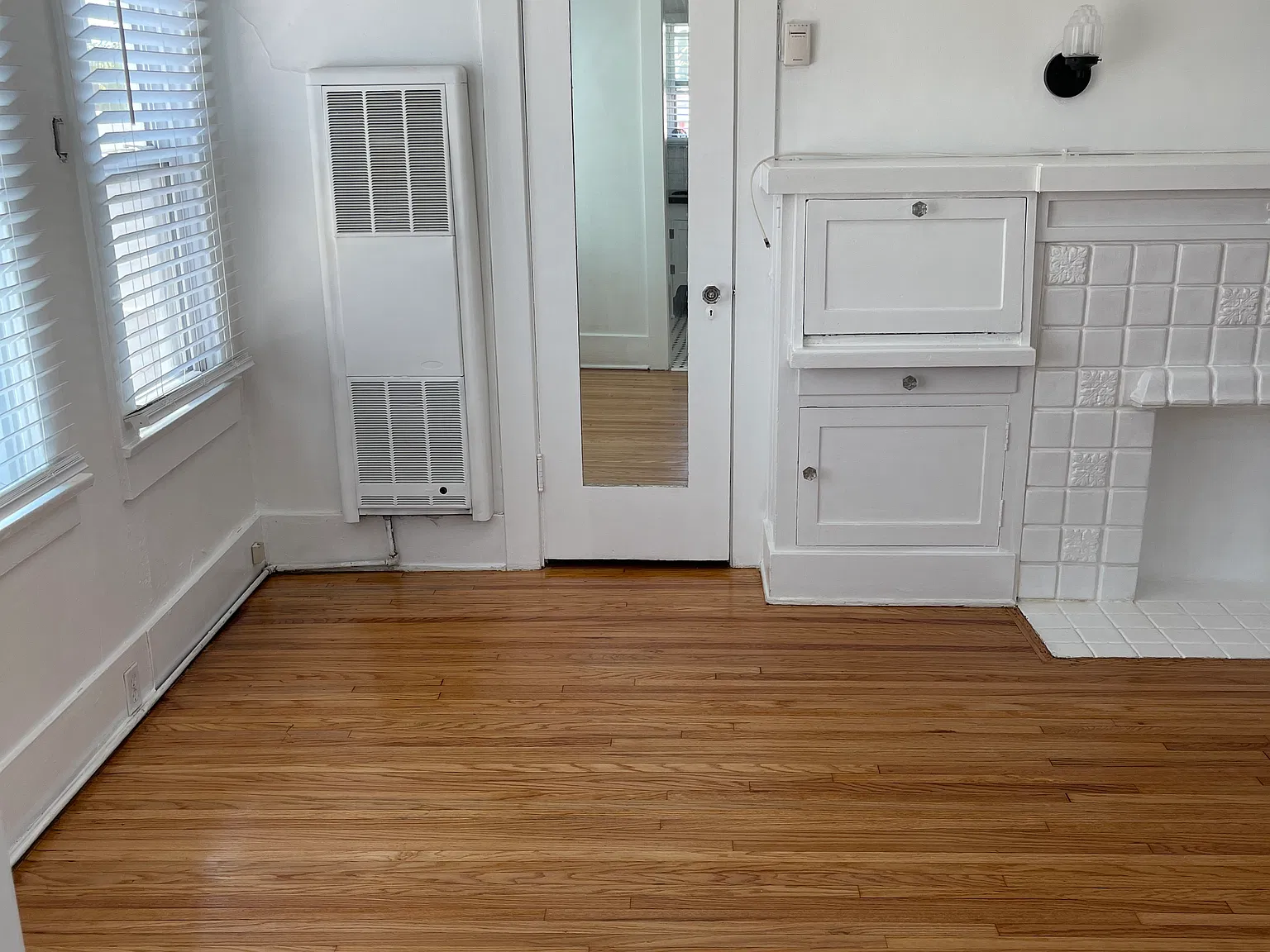 Studio, 400 sqft, $1,595 — Photo 4
