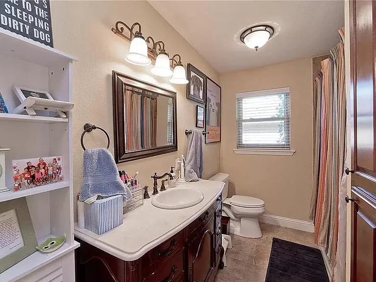 6215 Saratoga Cir — Photo 13