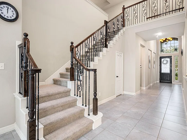 2714 Ember Pass Ln — Photo 2