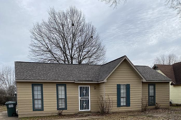 1st image of 2696 Van Der Veer Dr