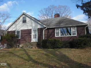 32 Grassy Plain St, Bethel, CT 06801