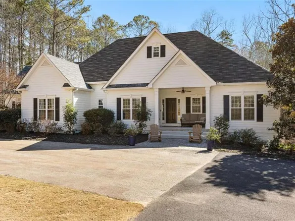 105 Leisure Trl, Peachtree City, GA 30269