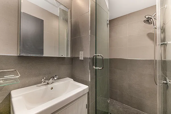 Rented by REAL New York | media 16