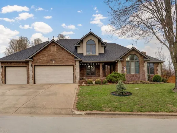 2706 N Skyview Lane, Ozark, MO 65721