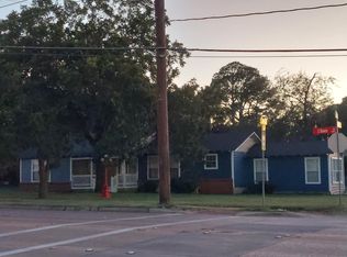 1600 S Bowen Rd, Pantego, TX 76013