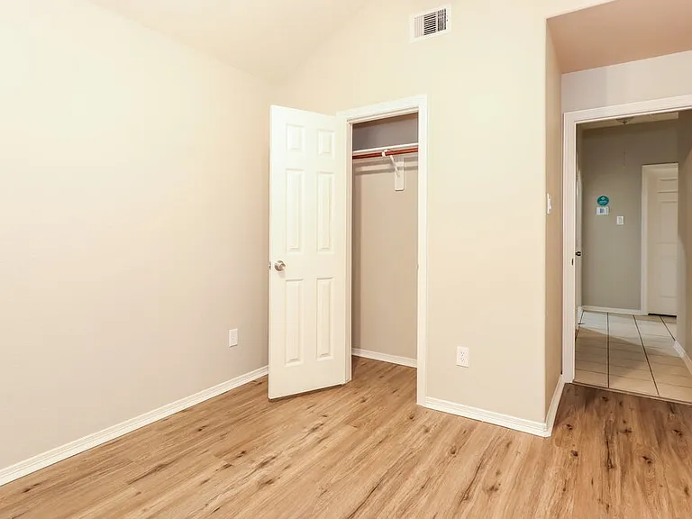 2307 Jefferson Crossing Dr — Photo 14