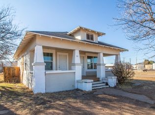 305 8th St, Slaton, TX 79364