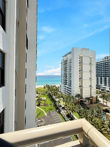3400 N Ocean Dr #1406 Photo 1