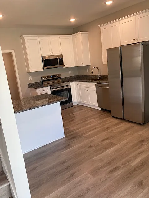3 bed, 2.5 bath, 1382 sqft, $1,925 — Photo 1