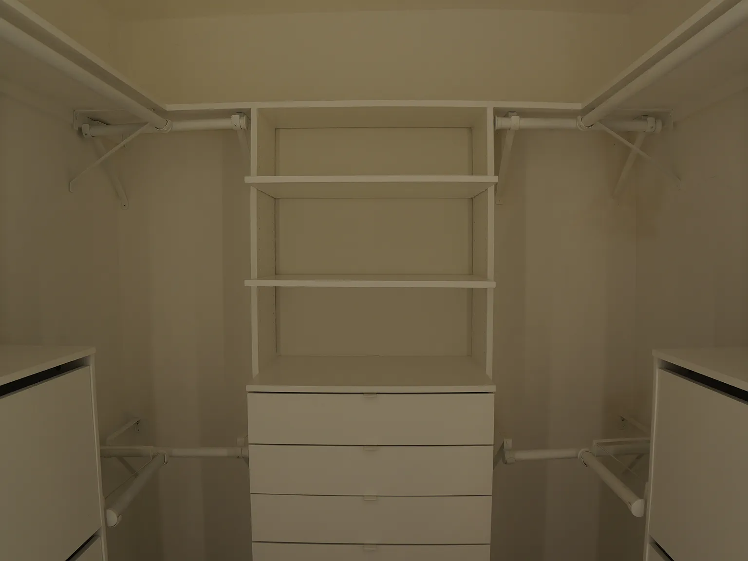 3 bed, 1900 sqft, $1,075 — Photo 4