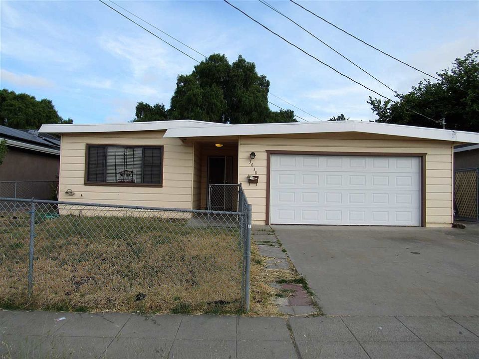 2nd image of 3638 Monmouth Pl