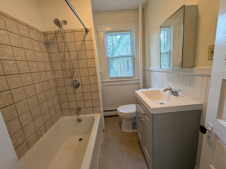 404 S Main St — Photo 8