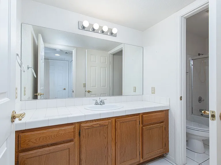 7281 Vista Bonita Dr — Photo 11