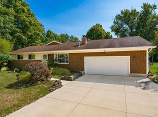 1701 Paula Dr, Columbus, OH 43220