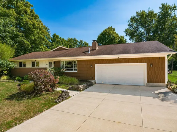 1701 Paula Dr, Columbus, OH 43220