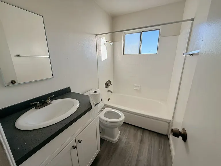 1240 - 1280 N San Gabriel Ave — Photo 15